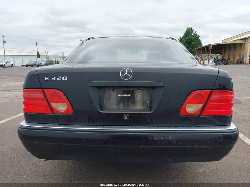 1998 Mercedes-Benz E 320 VIN: WDBJF65F7WA602821 Lot: 44863573