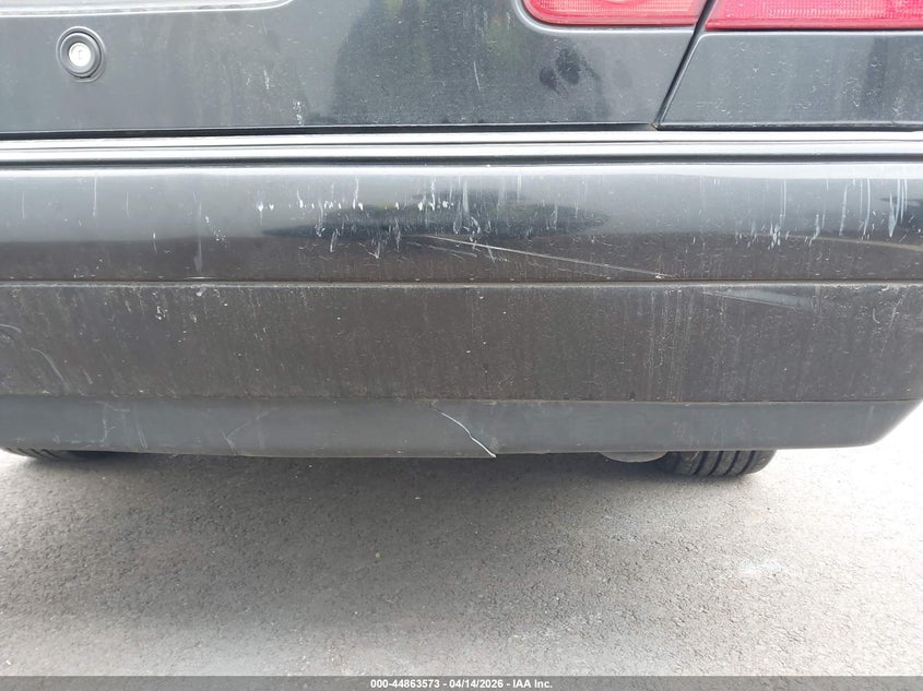 1998 Mercedes-Benz E 320 VIN: WDBJF65F7WA602821 Lot: 44863573