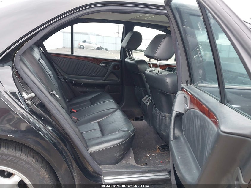 1998 Mercedes-Benz E 320 VIN: WDBJF65F7WA602821 Lot: 44863573