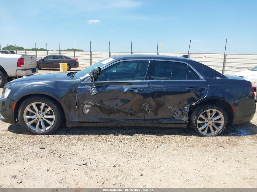 2016 Chrysler 300 3.6 Anniversary Edition black Lot 111044863580 Vin 2C3CCARG3GH288200