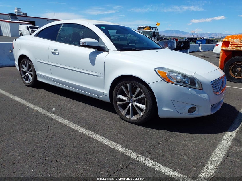 2011 Volvo C70 T5