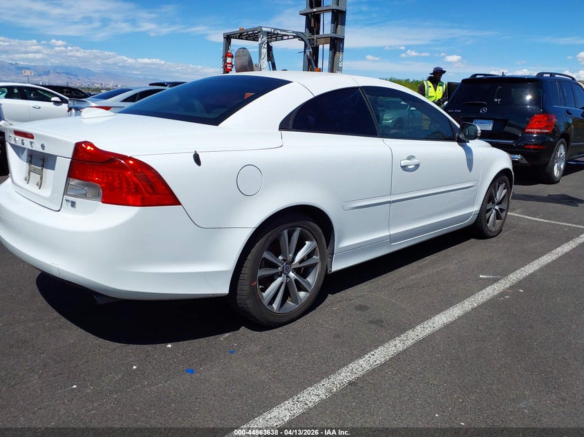 2011 Volvo C70 T5