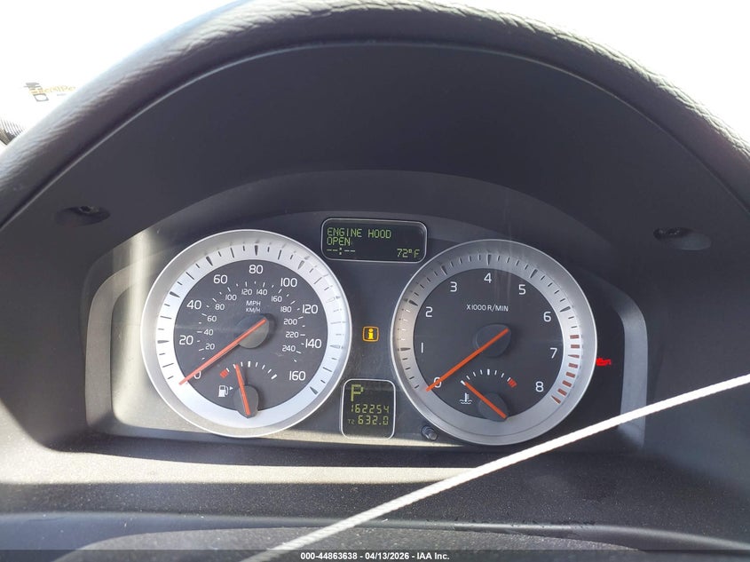 2011 Volvo C70 T5 VIN: YV1672MCXBJ118523 Lot: 44863638