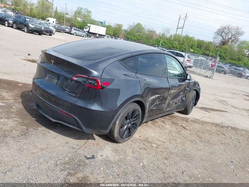 2025 Tesla Model y Long Range Dual Motor All-Wheel Drive grey Lot 111044863686 Vin 7SAYGAEE6SF293788