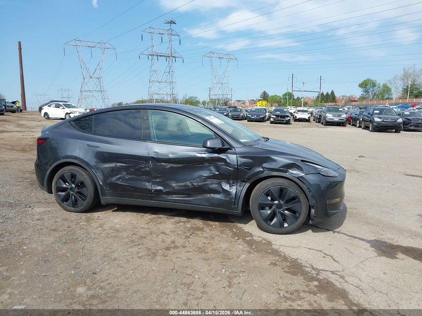 2025 Tesla Model y Long Range Dual Motor All-Wheel Drive grey Lot 111044863686 Vin 7SAYGAEE6SF293788