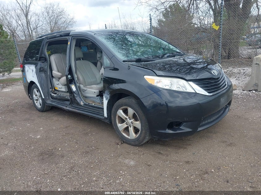 2011 Toyota Sienna Le V6