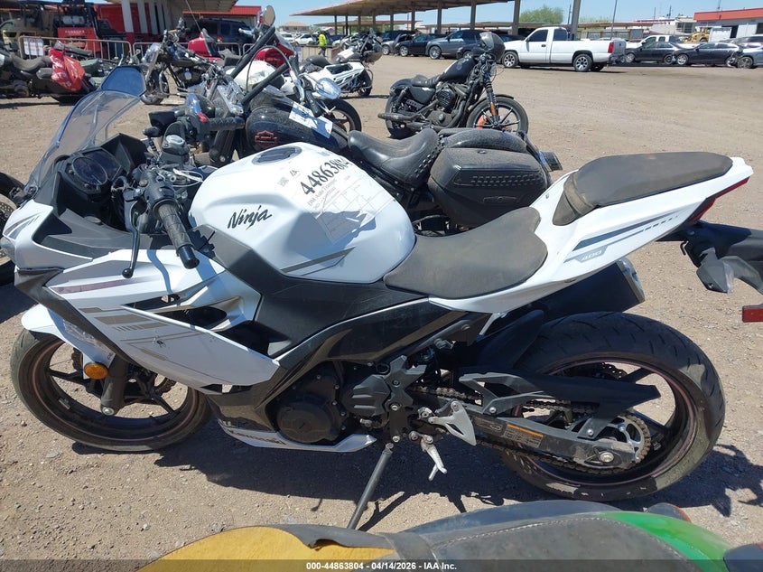 2023 Kawasaki Ex400 VIN: JKAEXKG13PDAM3906 Lot: 44863804