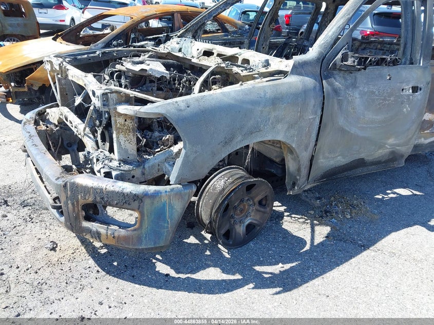 2019 Ram 3500 Tradesman 4X4 6'4 Box VIN: 3C63R3CL6KG552747 Lot: 44863855