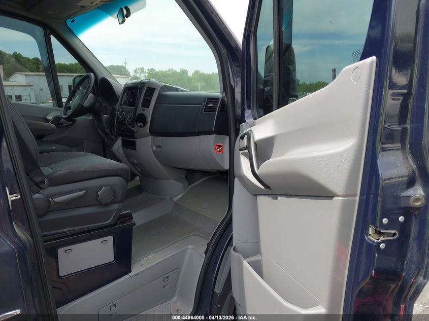 2011 Mercedes-Benz Sprinter 2500 Normal Roof