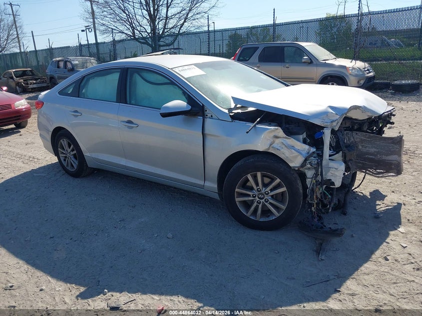 2017 HYUNDAI SONATA SE