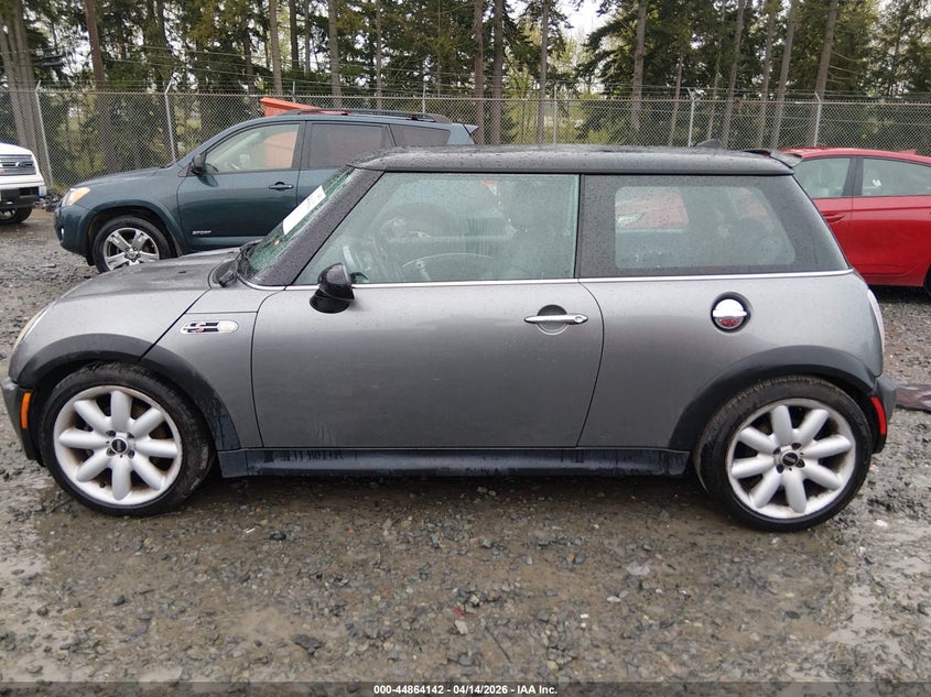 2005 Mini Cooper S VIN: WMWRE33555TL14893 Lot: 44864142