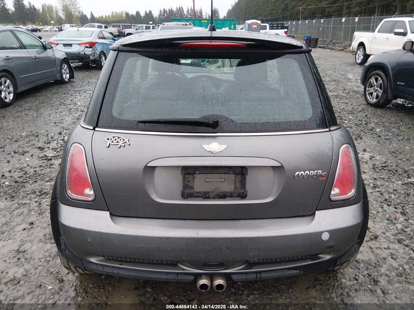 2005 Mini Cooper S VIN: WMWRE33555TL14893 Lot: 44864142