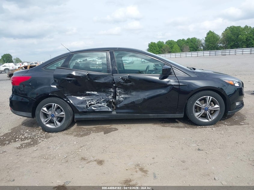 2018 Ford Focus Se VIN: 1FADP3F25JL308049 Lot: 44864182