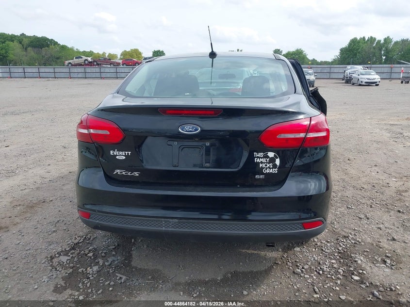 2018 Ford Focus Se VIN: 1FADP3F25JL308049 Lot: 44864182