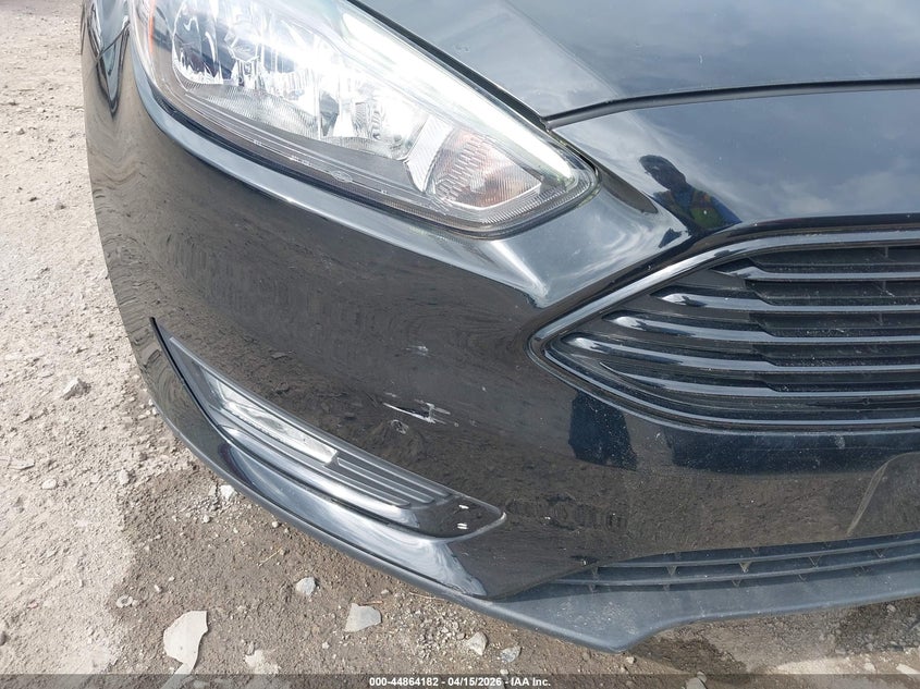 2018 Ford Focus Se VIN: 1FADP3F25JL308049 Lot: 44864182