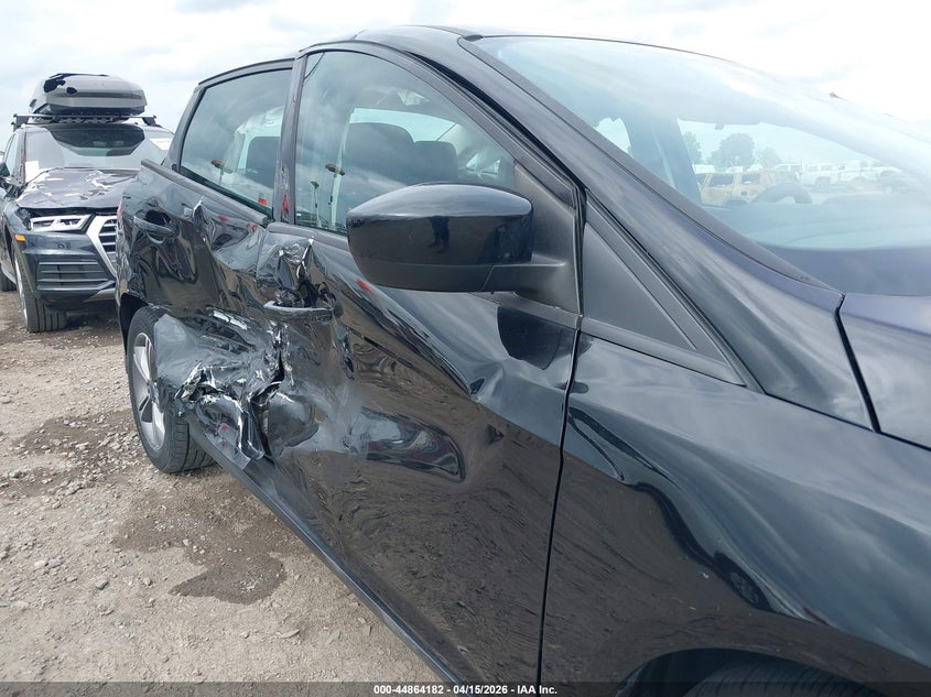 2018 Ford Focus Se VIN: 1FADP3F25JL308049 Lot: 44864182