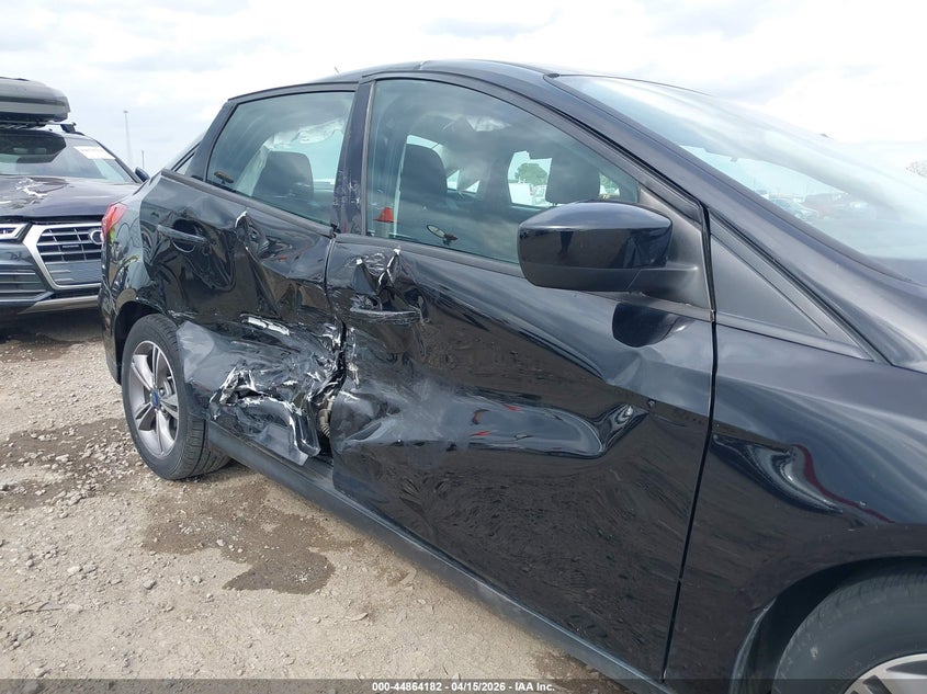 2018 Ford Focus Se VIN: 1FADP3F25JL308049 Lot: 44864182