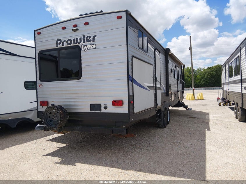 2019 HEARTLAND PROWLER 32LX auction photo 4