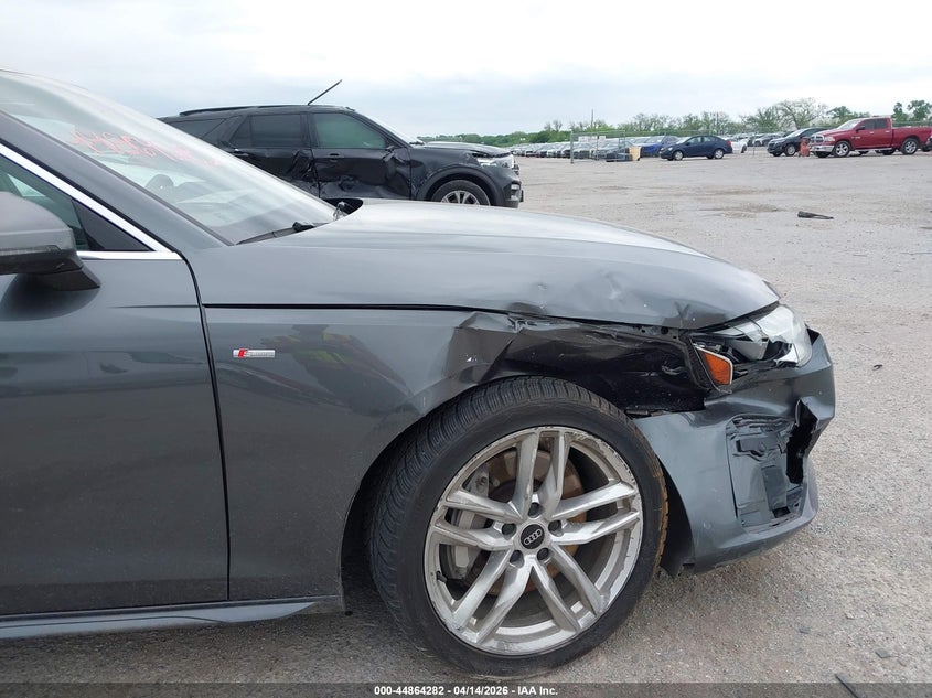 2022 Audi A4 Premium Plus 45 Tfsi S Line Quattro S Tronic VIN: WAUEAAF4XNN014319 Lot: 44864282