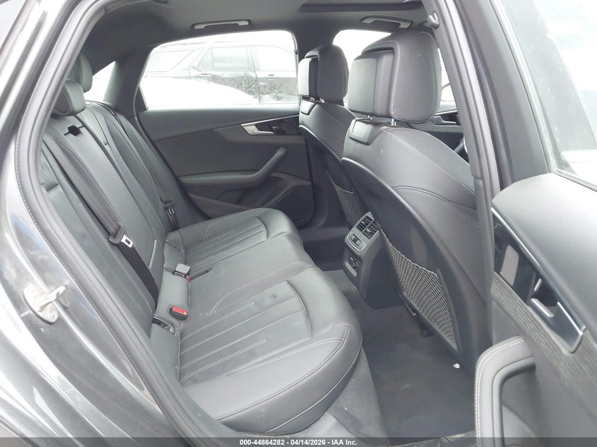 2022 Audi A4 Premium Plus 45 Tfsi S Line Quattro S Tronic VIN: WAUEAAF4XNN014319 Lot: 44864282