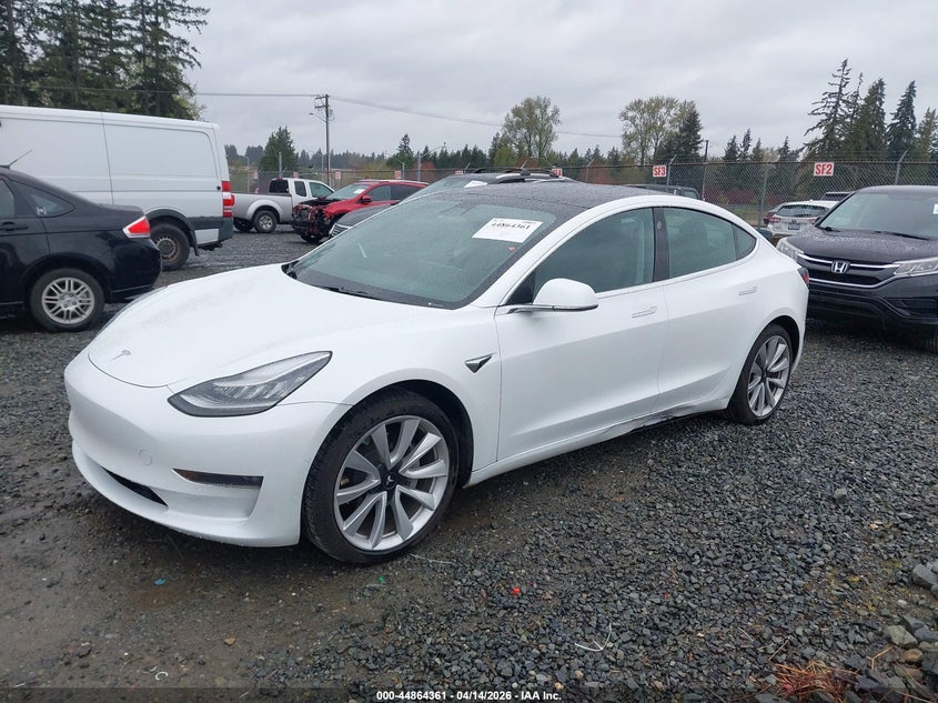 5YJ3E1EB7KF390453 2019 Tesla Model 3 Long Range/Performance white