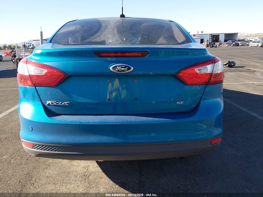 2014 Ford Focus 2.0 Se blue Lot 111044864384 Vin 1FADP3F22EL399397