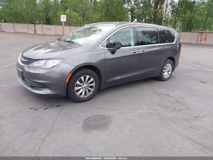 Vin: 2c4rc1dgxhr663931, lot: 45361711, chrysler pacifica touring 20172