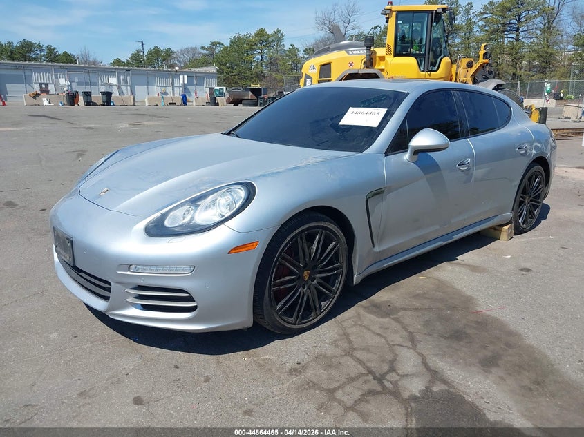 2016 Porsche Panamera 2/4/4 Edition/Edition