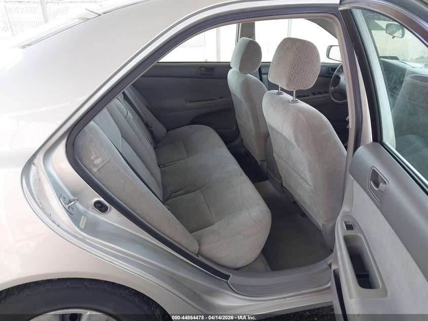 2003 Toyota Camry Le VIN: 4T1BE32K73U136967 Lot: 44864478