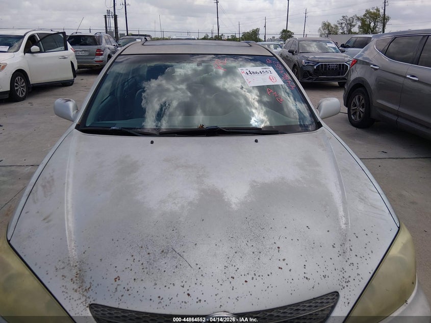 2004 Toyota Camry Le VIN: JTDBE32K340261851 Lot: 44864552