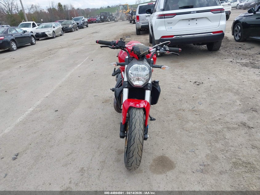 2020 Ducati Monster Ducati Monster 821 red Lot 111044864561 Vin ZDMMACLS9LB007801