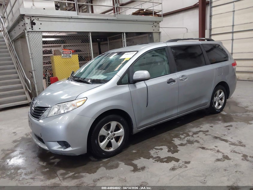 2012 Toyota Sienna Le V6 8 Passenger 5TDKK3DC5CS201368 photo 1