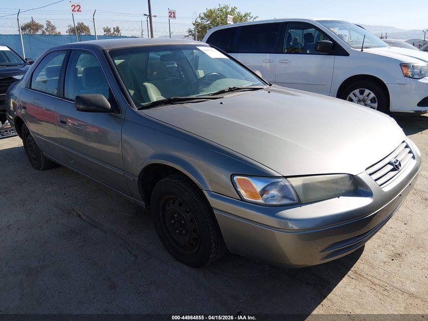 1999 Toyota Camry Le