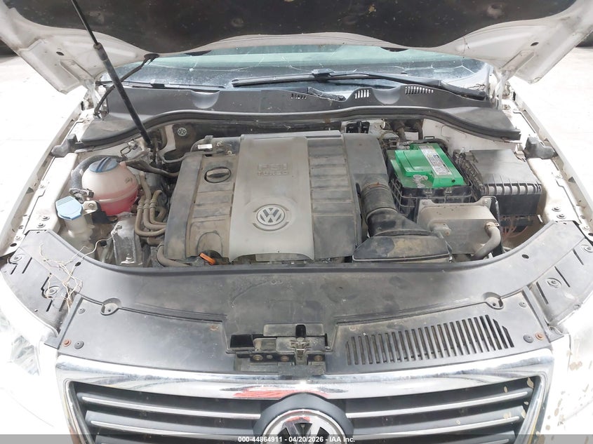 2008 Volkswagen Passat Komfort VIN: WVWAK73C28E124959 Lot: 44864911