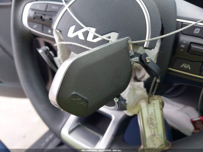 2025 Kia K5 Lxs VIN: KNAG24J76S5293580 Lot: 44864944