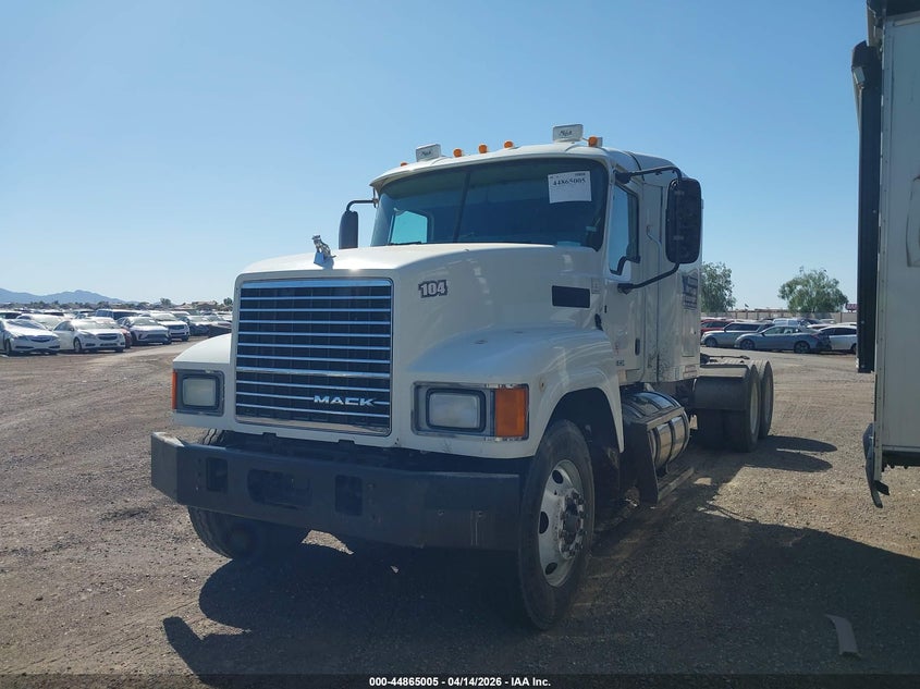 1M1AN09Y9GM022631 2016 Mack 600 Chu600 photo 1