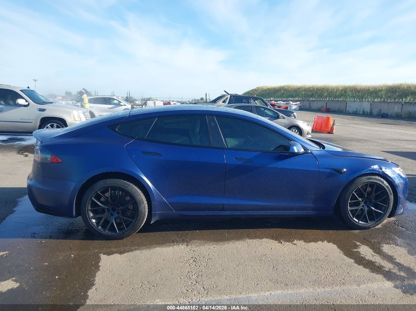 2021 Tesla Model s Plaid Tri Motor All-Wheel Drive blue Lot 111044865102 Vin 5YJSA1E61MF447078
