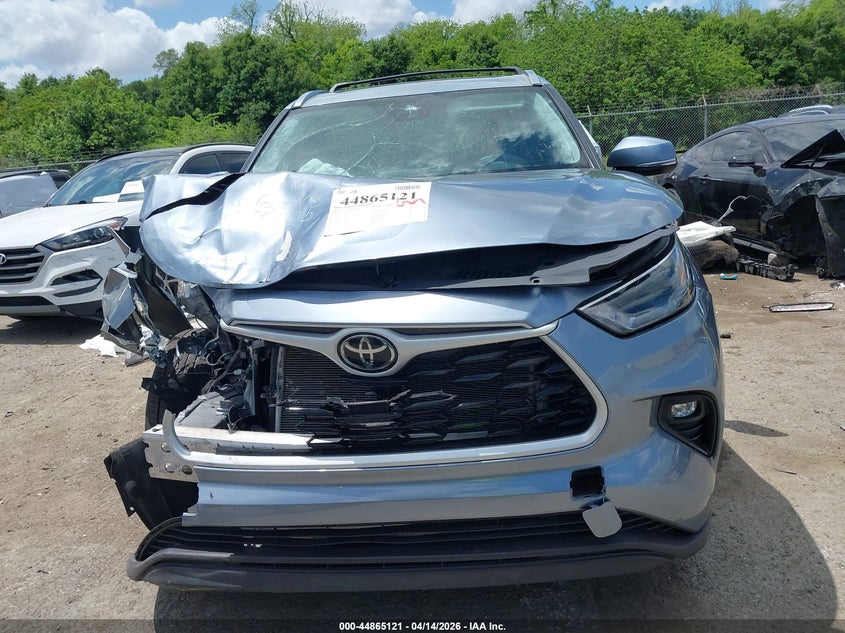 2021 Toyota Highlander Xle VIN: 5TDGZRAH7MS069705 Lot: 44865121