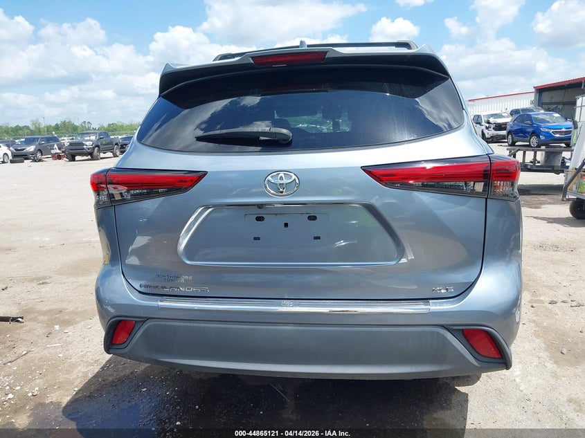 2021 Toyota Highlander Xle VIN: 5TDGZRAH7MS069705 Lot: 44865121