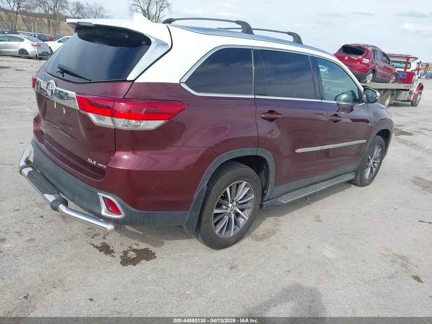 2019 TOYOTA HIGHLANDER auction photo 4