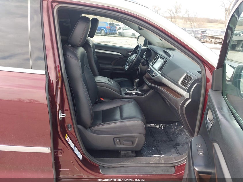 2019 TOYOTA HIGHLANDER auction photo 5