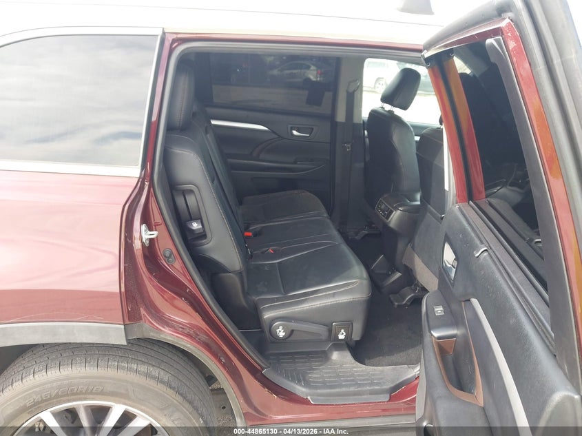 2019 TOYOTA HIGHLANDER auction photo 8
