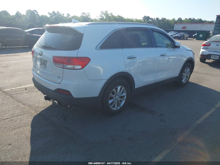 2017 KIA SORENTO auction photo 4