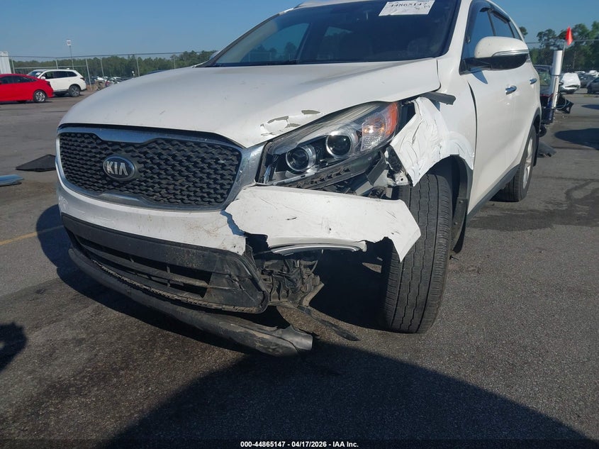 2017 KIA SORENTO auction photo 6