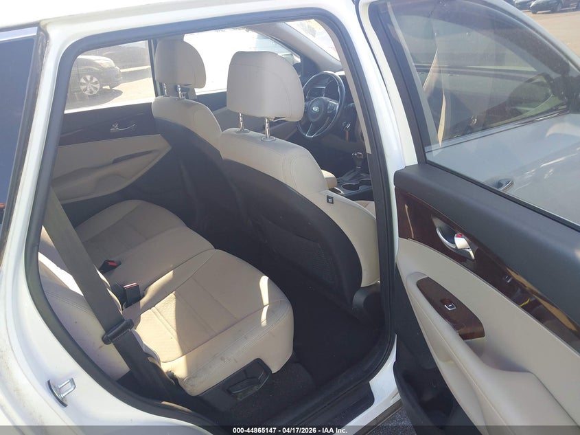 2017 KIA SORENTO auction photo 8