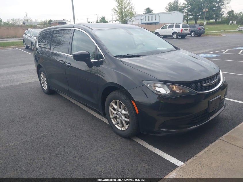 2020 Chrysler Voyager Lx
