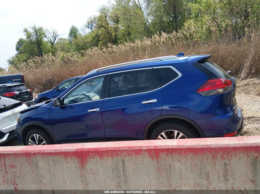 2017 Nissan Rogue Sl VIN: JN8AT2MV1HW019702 Lot: 44865284