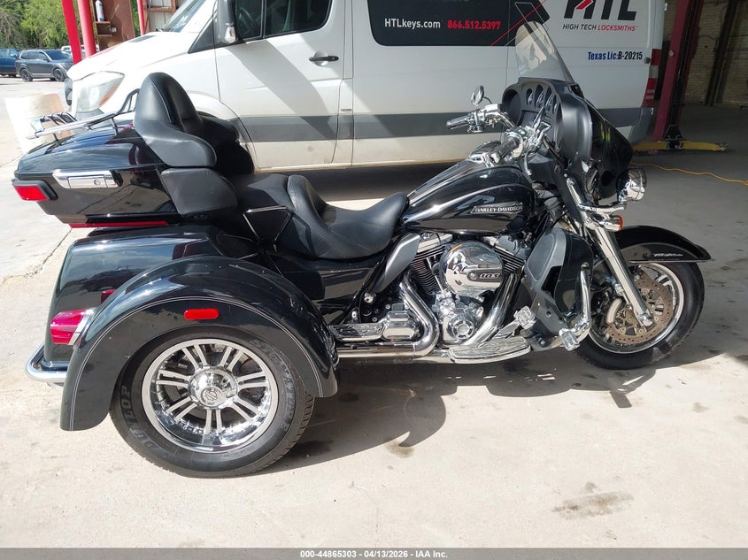 2014 Harley-Davidson Flhtcutg Tri Glide Ultra VIN: 1HD1MAL19EB860489 Lot: 44865303