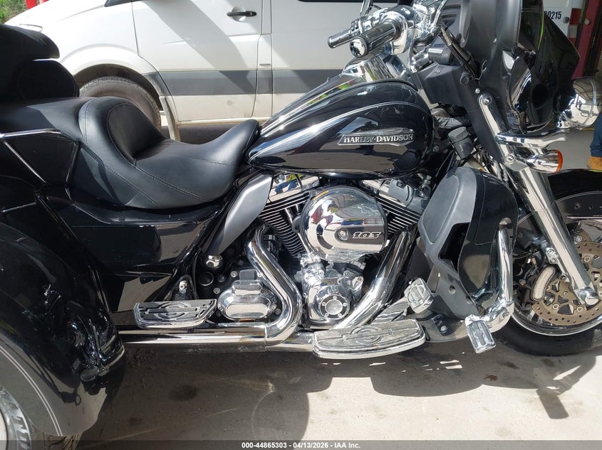 2014 Harley-Davidson Flhtcutg Tri Glide Ultra VIN: 1HD1MAL19EB860489 Lot: 44865303