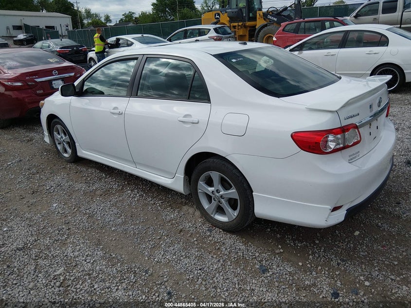 2T1BU4EE2CC844477 2012 Toyota Corolla 1.8 S white
